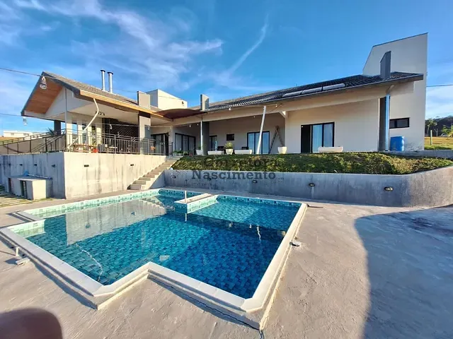 Casa com 2000m², à venda, no bairro Condomínio Parque Vale dos Lagos em Jacareí