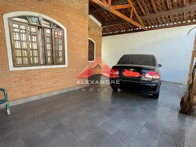 Casa com 222m² 3 quartos e 2 banheiros, à venda, no bairro Monte Castelo em São José dos Campos
