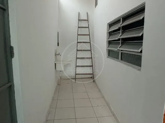 Casa com 154m² 1 quarto e 1 banheiro, para alugar, no bairro Parque América em São Paulo