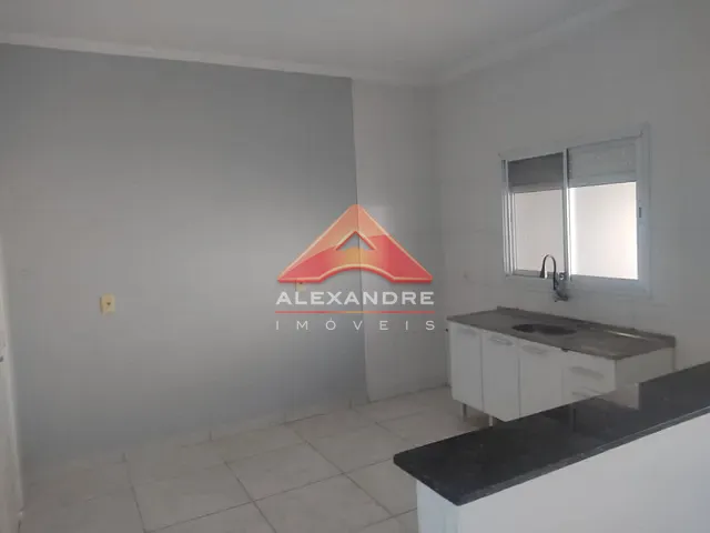Casa com 140m² 3 quartos e 1 banheiro, à venda, no bairro Jardim Santa Júlia em São José dos Campos
