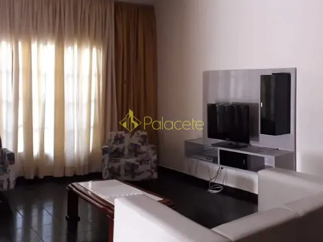 Casa com 300m² 4 quartos e 2 banheiros, à venda, no bairro Portal das Colinas em Guaratinguetá