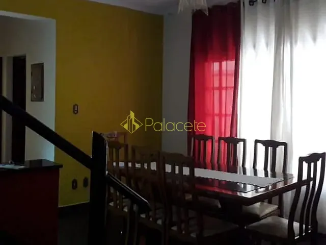 Casa com 300m² 4 quartos e 2 banheiros, à venda, no bairro Portal das Colinas em Guaratinguetá