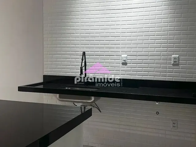 Casa com 180m² 3 quartos e 2 banheiros, à venda, no bairro Residencial Amor em Caçapava