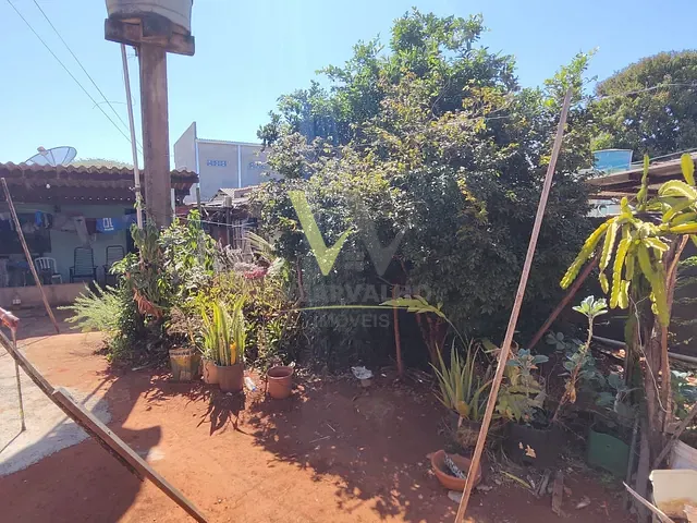 Casa com 300m² 2 quartos e 1 banheiro, à venda, no bairro Parque Residencial das Flores em Anápolis