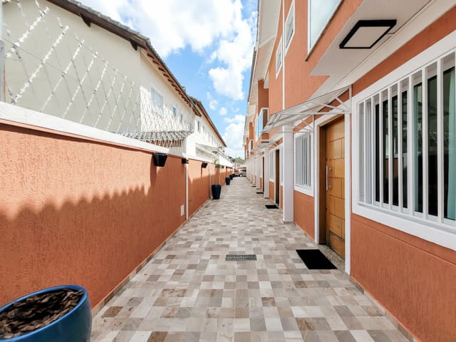 Foto do Casa - Casa no condomínio RESIDENCIAL JÚLIA para venda com 2 quartos, sendo 2 suítes, 65m² | Lares e Andares Imóveis