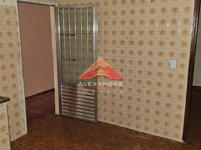 Casa com 125m² 2 quartos e 1 banheiro, à venda, no bairro Vila Tesouro em São José dos Campos