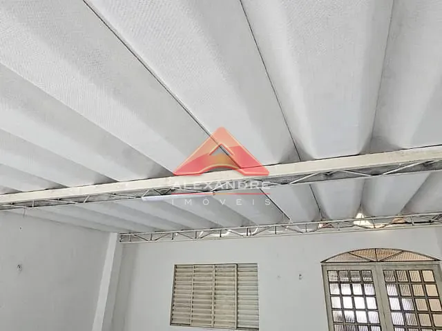 Casa com 125m² 2 quartos e 1 banheiro, à venda, no bairro Vila Tesouro em São José dos Campos