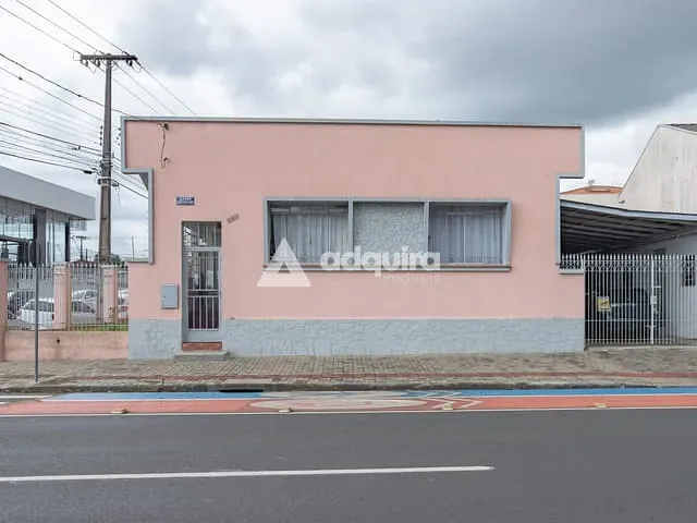 Casa com 486m², à venda, no bairro Jardim Carvalho em Ponta Grossa