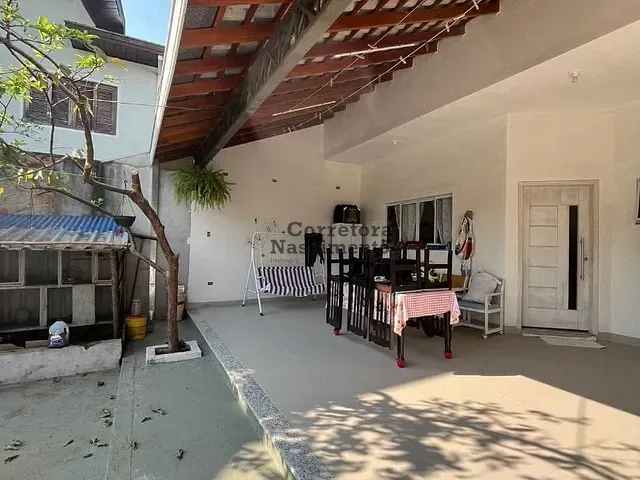 Casa com 250m² 2 quartos e 3 banheiros, à venda, no bairro Vista Verde em São José dos Campos