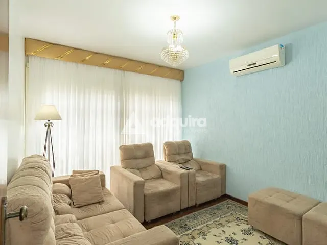 Casa com 700m², à venda, no bairro Jardim Carvalho em Ponta Grossa
