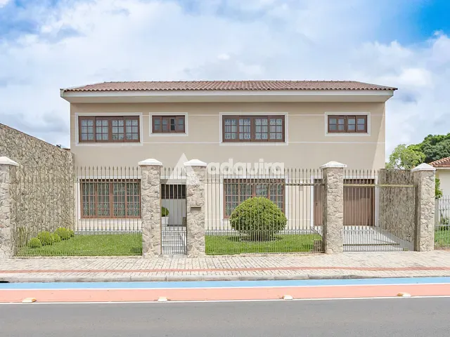 Casa com 700m², à venda, no bairro Jardim Carvalho em Ponta Grossa