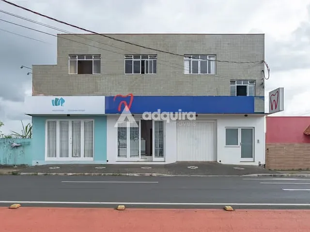 Casa com 700m², à venda, no bairro Jardim Carvalho em Ponta Grossa