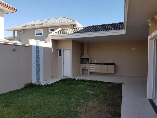 Casa com 283m² 4 quartos e 3 banheiros, à venda ou para alugar, no bairro Urbanova em São José Dos Campos