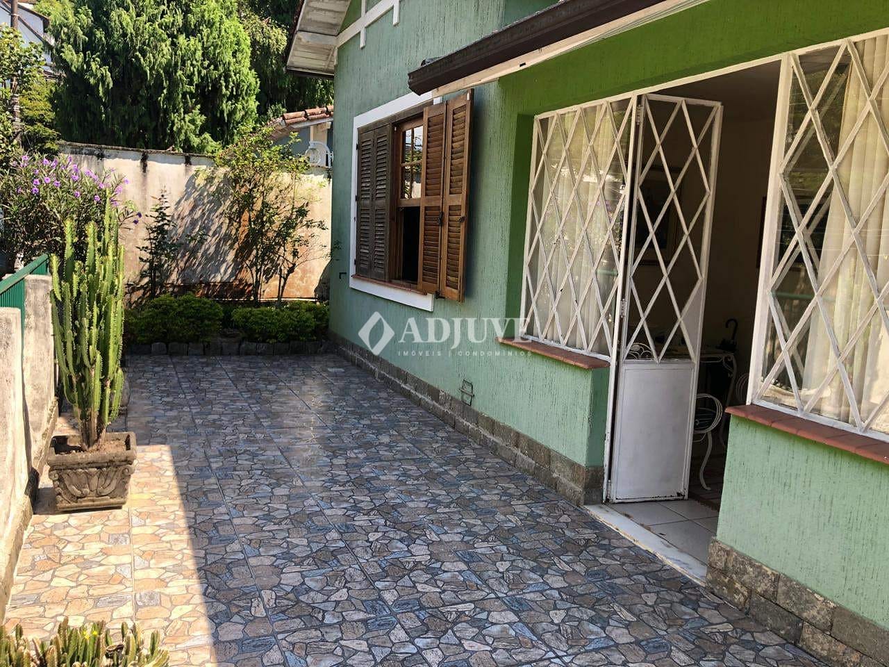 Casa à venda com 3 quartos, 250m² - Foto 3