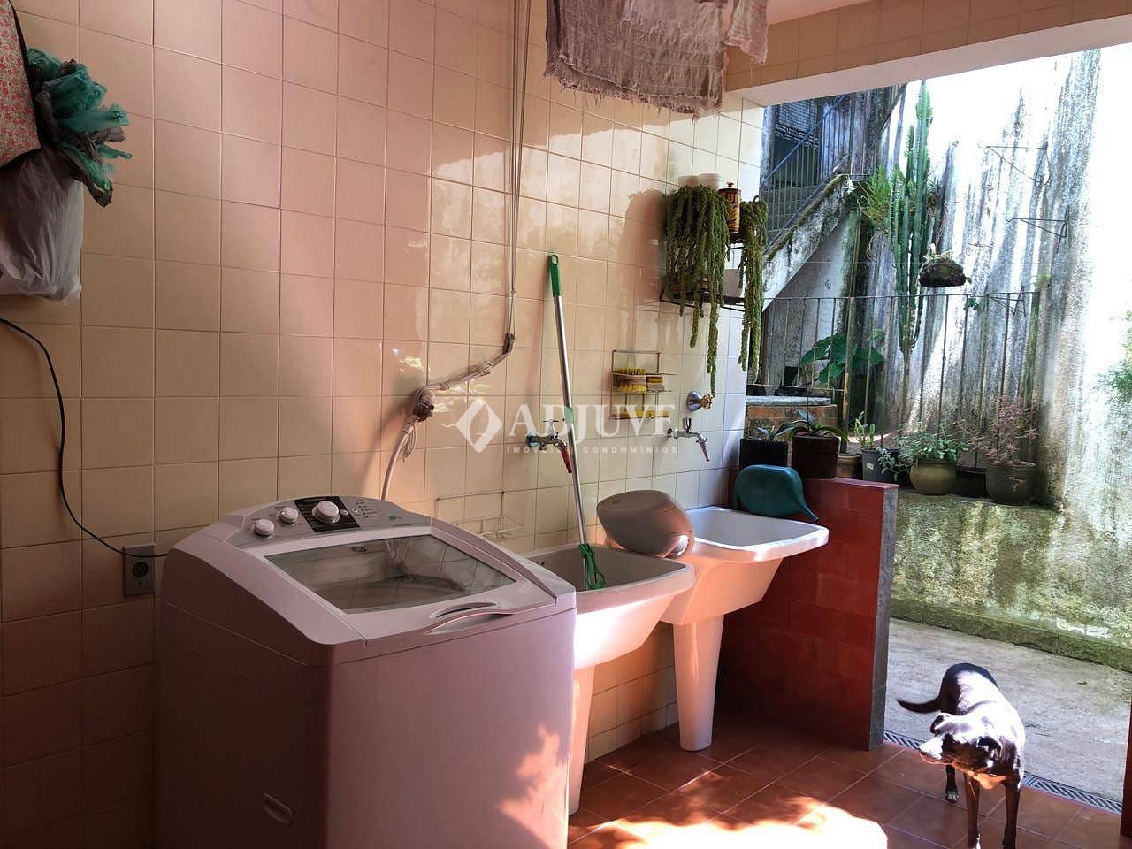 Casa à venda com 3 quartos, 250m² - Foto 26