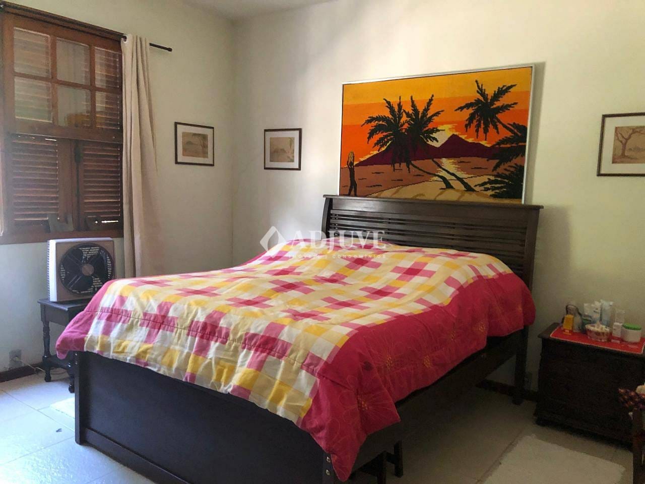 Casa à venda com 3 quartos, 250m² - Foto 15