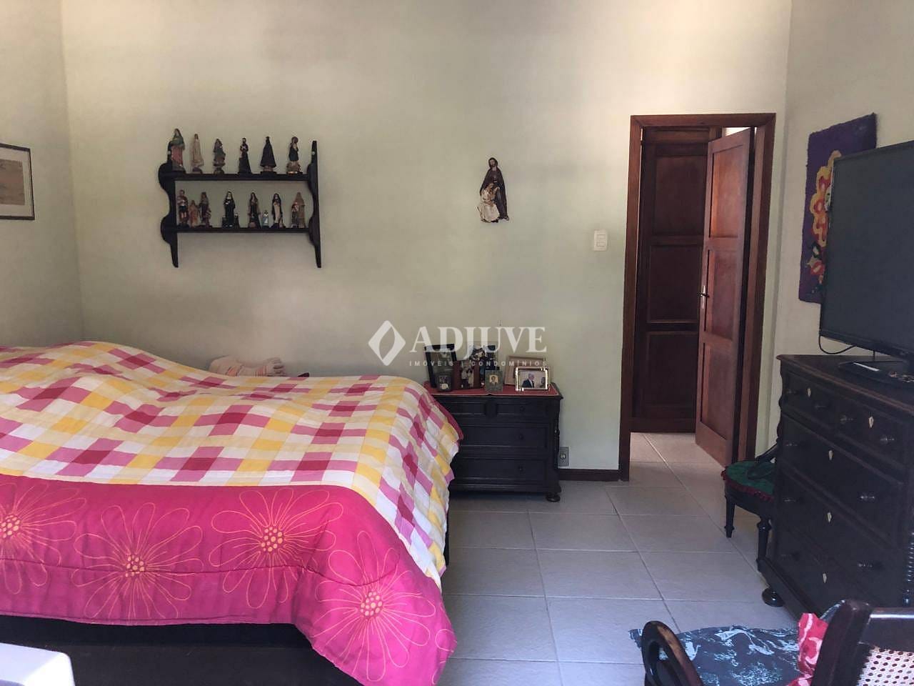 Casa à venda com 3 quartos, 250m² - Foto 16