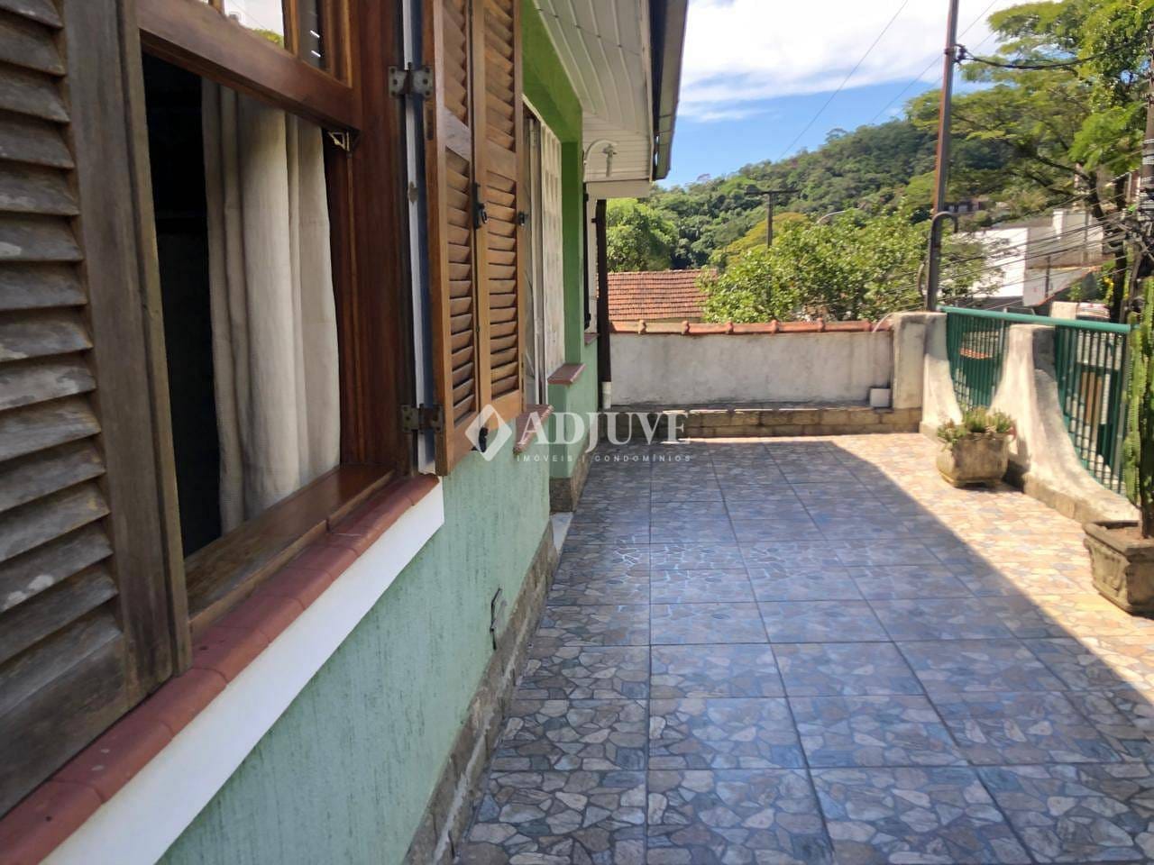 Casa à venda com 3 quartos, 250m² - Foto 5