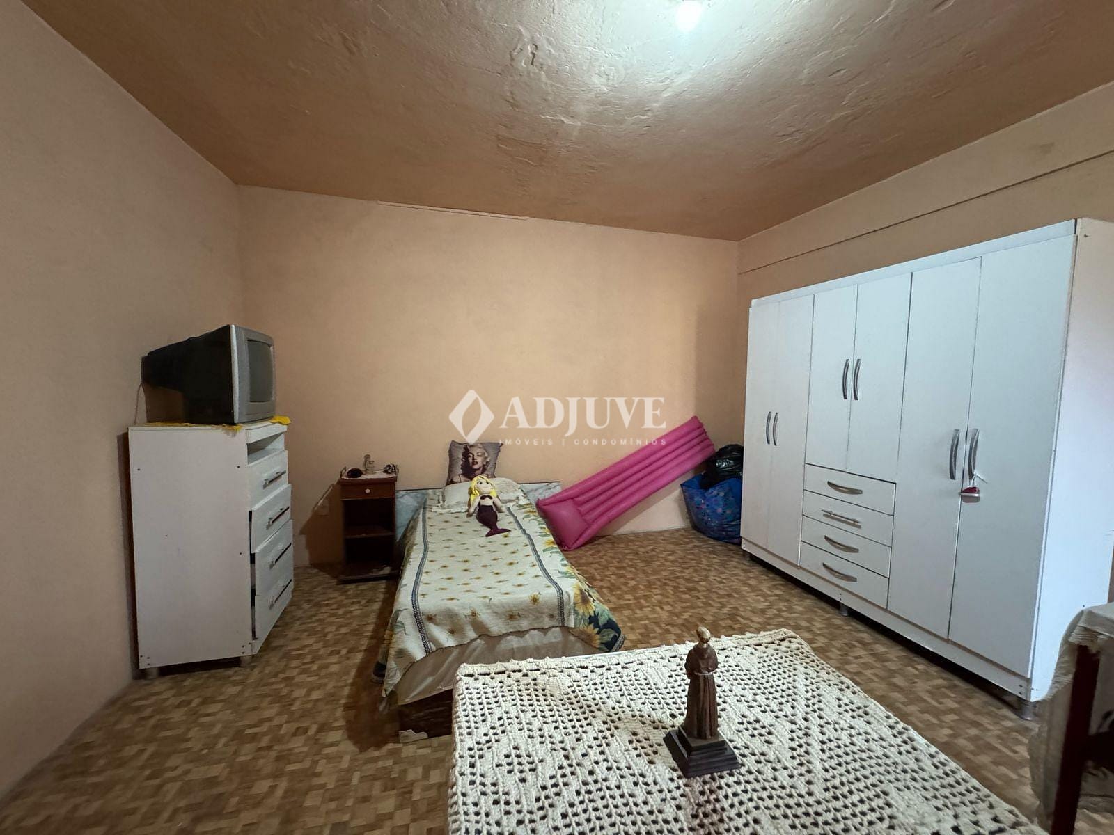 Casa à venda com 6 quartos, 114m² - Foto 45