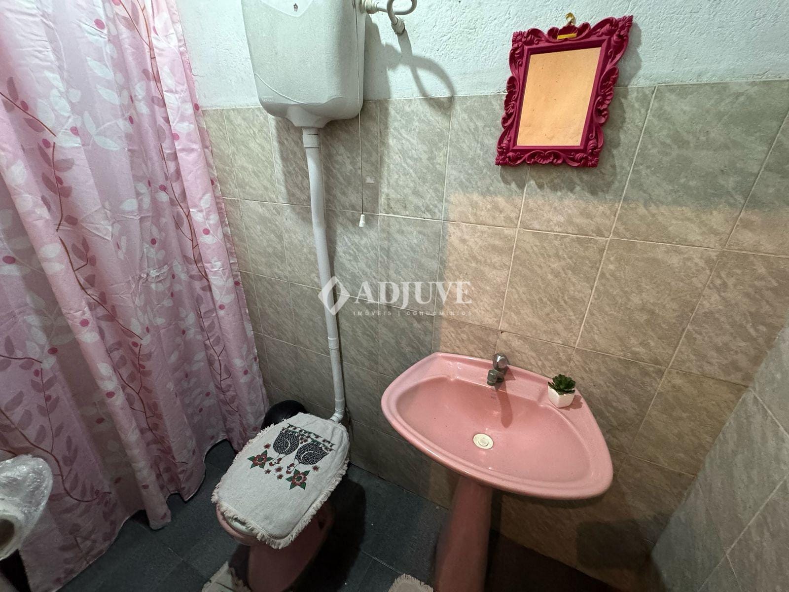 Casa à venda com 6 quartos, 114m² - Foto 31