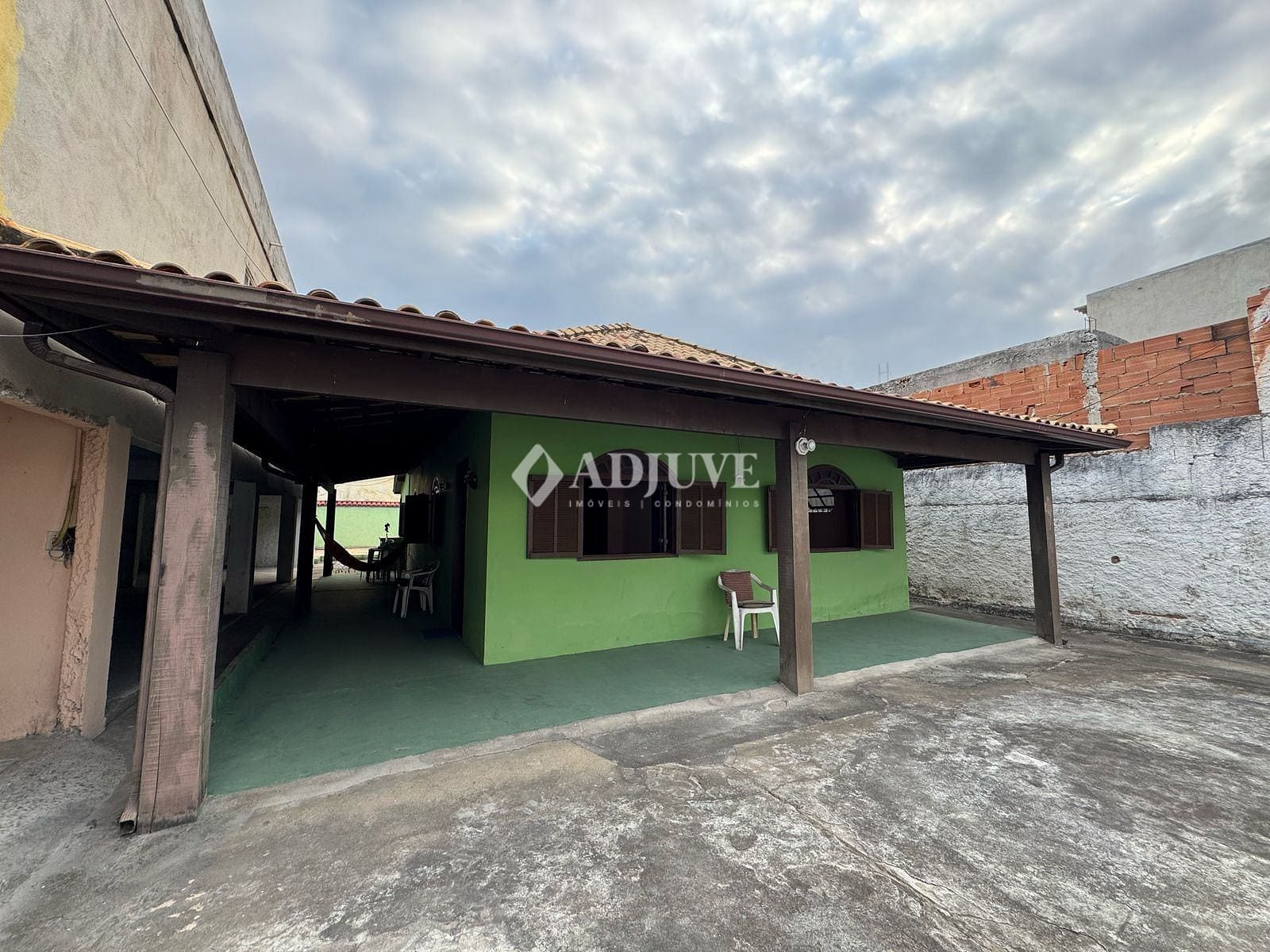 Casa à venda com 6 quartos, 114m² - Foto 49