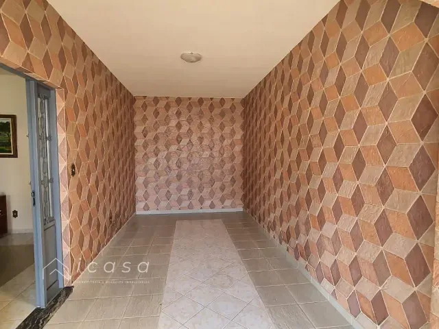 Casa com 380m² 3 quartos e 3 banheiros, à venda, no bairro Cruzilia em Cruzília