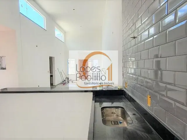 Casa com 175m² 3 quartos e 2 banheiros, à venda, no bairro Nova Cerejeira em Atibaia