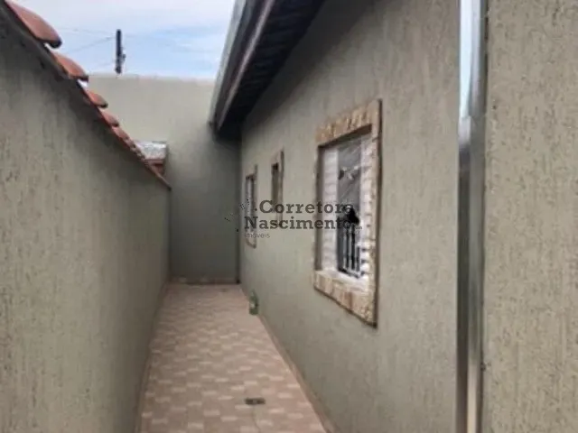 Casa com 300m² 4 quartos e 2 banheiros, à venda, no bairro Jardim Santa Maria em Jacareí