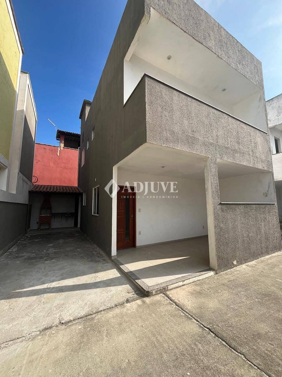 Casa à venda com 2 quartos, 85m² - Foto 1