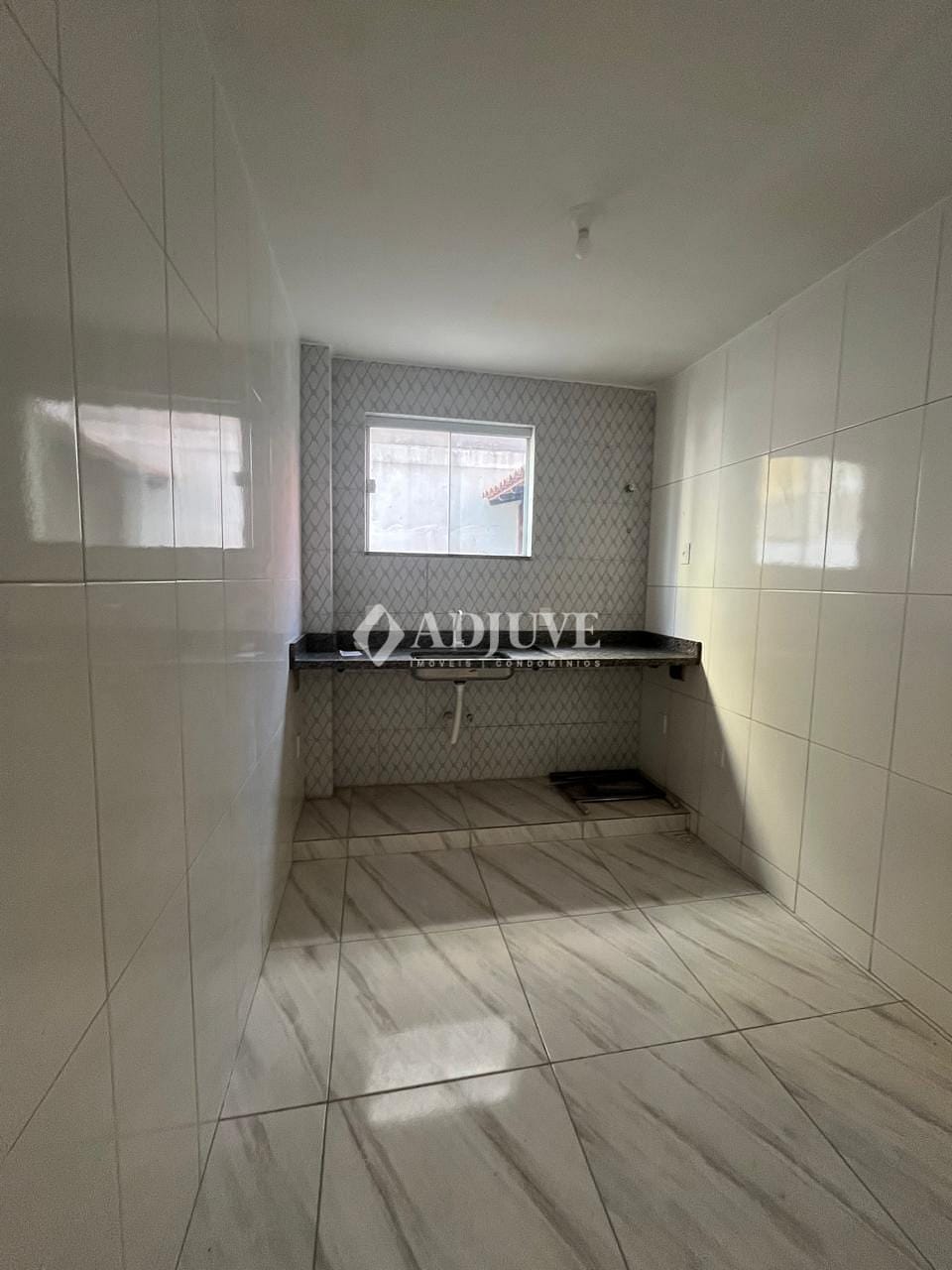 Casa à venda com 2 quartos, 85m² - Foto 4