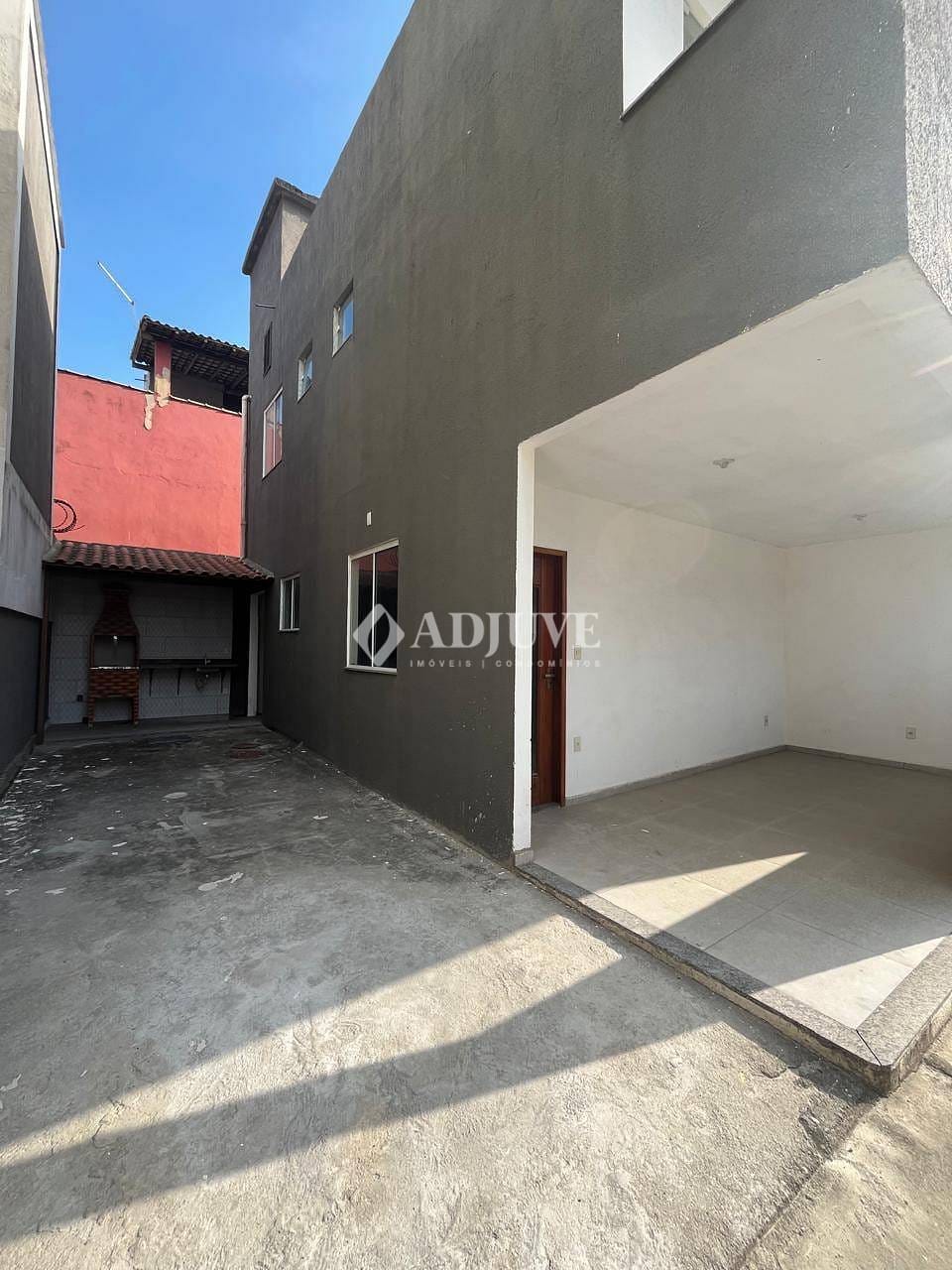 Casa à venda com 2 quartos, 85m² - Foto 2
