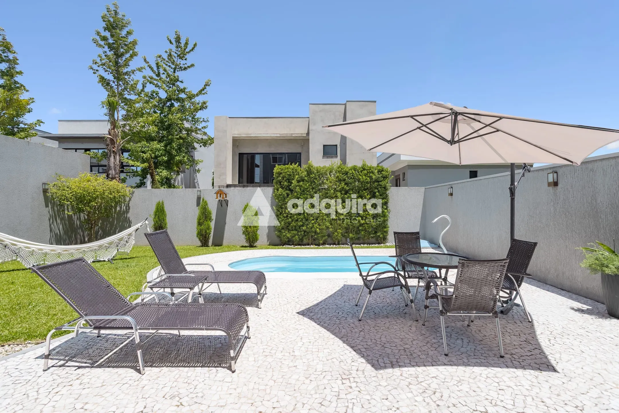 Casa, 3 quartos, 284 m² - Foto 1