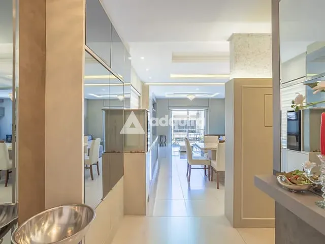 Casa com 372m² 3 quartos e 4 banheiros, à venda ou para alugar, no bairro Jardim Carvalho em Ponta Grossa