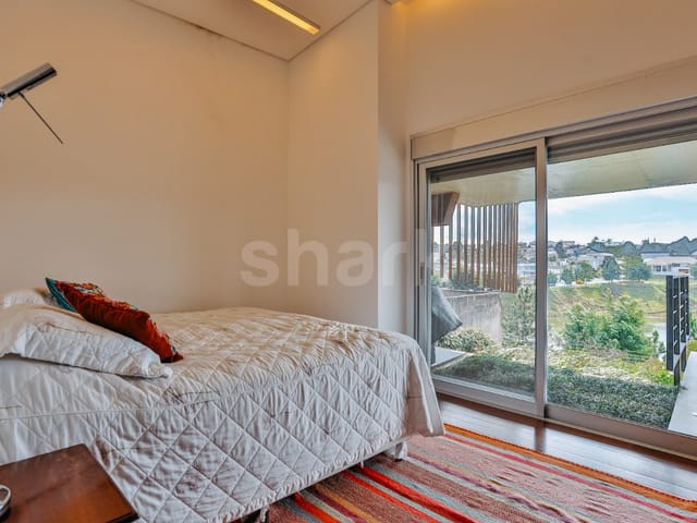 Casa com 900m² 5 quartos e 7 banheiros, à venda, no bairro Residencial Morada dos Lagos em Barueri