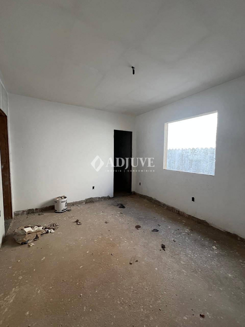 Casa à venda com 2 quartos, 90m² - Foto 10