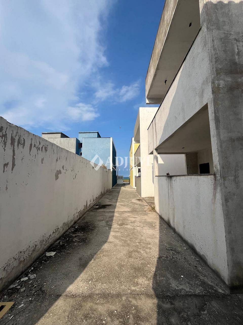 Casa à venda com 2 quartos, 90m² - Foto 3