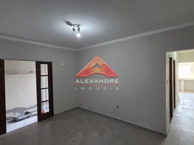 Casa com 132m² 2 quartos e 1 banheiro, à venda, no bairro Jardim Santa Luzia em São José dos Campos