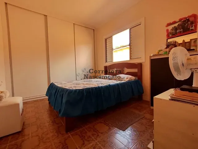 Casa com 275m² 4 quartos e 2 banheiros, à venda, no bairro Parque Meia Lua em Jacareí