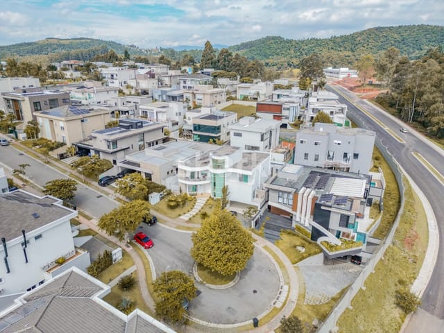 Casa com 529m² 5 quartos e 8 banheiros, à venda, no bairro Cidade Tamboré em Santana de Parnaíba