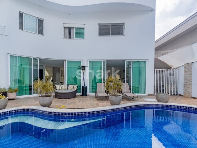 Casa com 529m² 5 quartos e 8 banheiros, à venda, no bairro Cidade Tamboré em Santana de Parnaíba