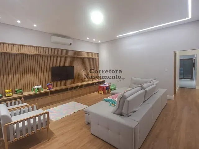 Casa com 250m² 3 quartos e 3 banheiros, à venda, no bairro Vista Verde em São José dos Campos