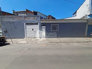 Foto do Casa-Casa tipo para venda em Parque Regina com 4 quartos, 89m²