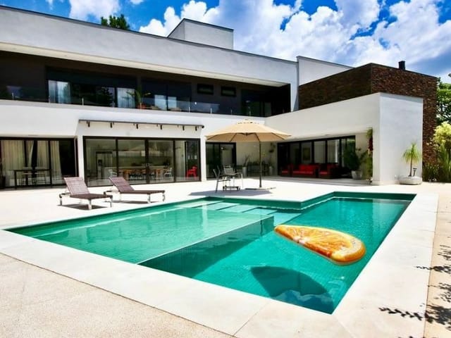 Casa com 782m² 4 quartos e 7 banheiros, à venda, no bairro Residencial Morada dos Lagos em Barueri