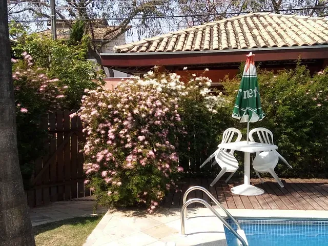 Casa com 250m² 3 quartos e 4 banheiros, à venda, no bairro Loteamento Villa Branca em Jacareí