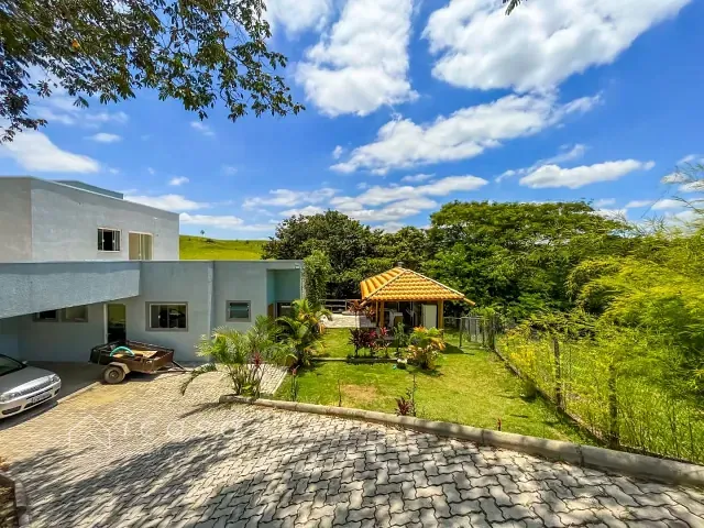 Casa com 1050m² 5 quartos e 1 banheiro, à venda, no bairro Condomínio Parque Vale dos Lagos em Jacareí