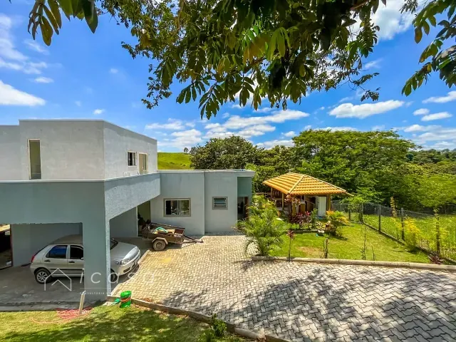 Casa com 1050m² 5 quartos e 1 banheiro, à venda, no bairro Condomínio Parque Vale dos Lagos em Jacareí