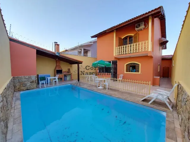 Casa com 250m² 4 quartos e 3 banheiros, à venda, no bairro Jardim Altos de Santana I em Jacareí