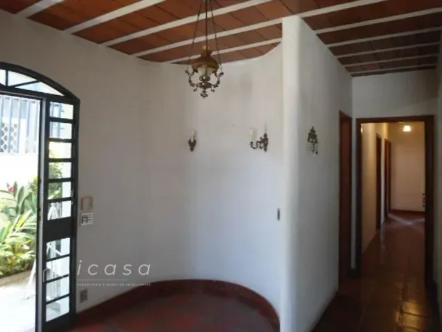 Casa com 253m² 5 quartos e 4 banheiros, à venda, no bairro Jardim Santa Clara em Taubaté