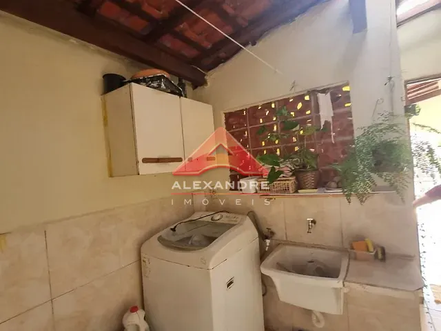 Casa com 168m² 4 quartos e 3 banheiros, à venda, no bairro Monte Castelo em São José dos Campos