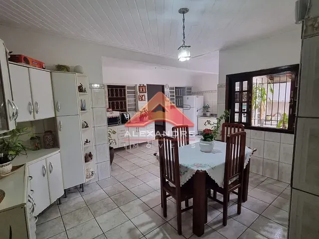 Casa com 168m² 4 quartos e 3 banheiros, à venda, no bairro Monte Castelo em São José dos Campos